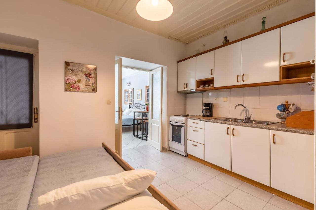 Yiayia'S Guesthouse Skópelos Eksteriør bilde